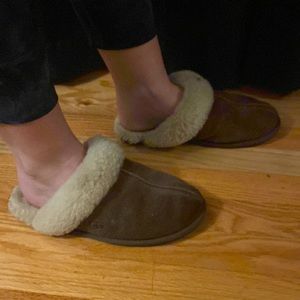 ugg slippers stink